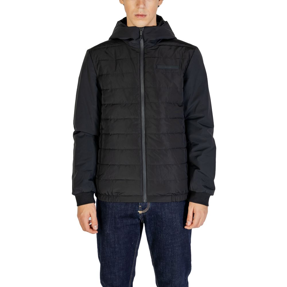 Calvin Klein Schwarze Jacken aus recyceltem Polyester &
