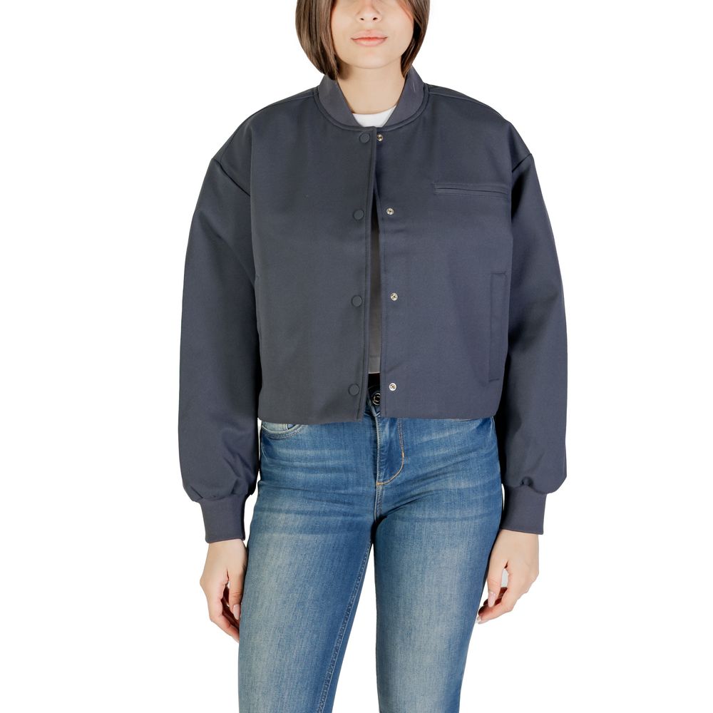 Calvin Klein Jeans Graue Jacken aus recyceltem Polyester &