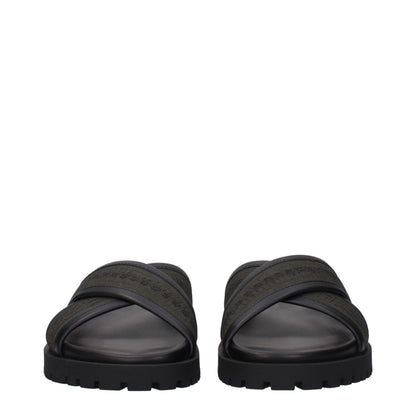 Off-White Flache Sandalen aus grünem Stoff