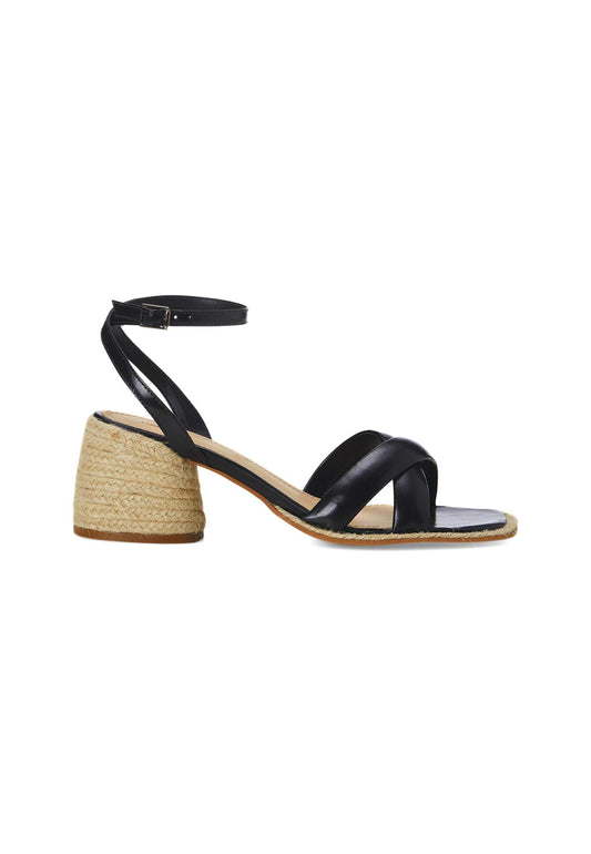 Mangará Atelier Marica Block Heels Black Sandals - Elegant & Comfortable